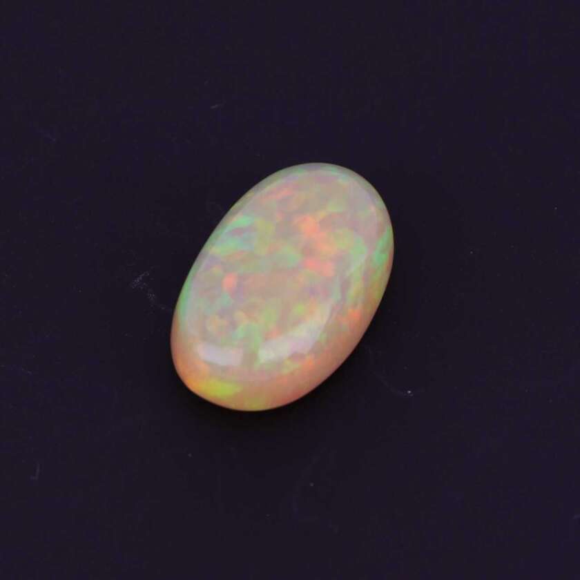 Opale Africano Naturale Taglio Ovale Cabochon ct 5.05 ref OPL505KU  Pietre Preziose