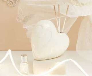 BOMBONIERE CLARALUNA DIFFUSORE CUORE BIANCO IN PORCELLANA 25126G  Bomboniere